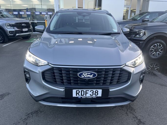 Ford Escape Titanium 2.5 FHEV 2025