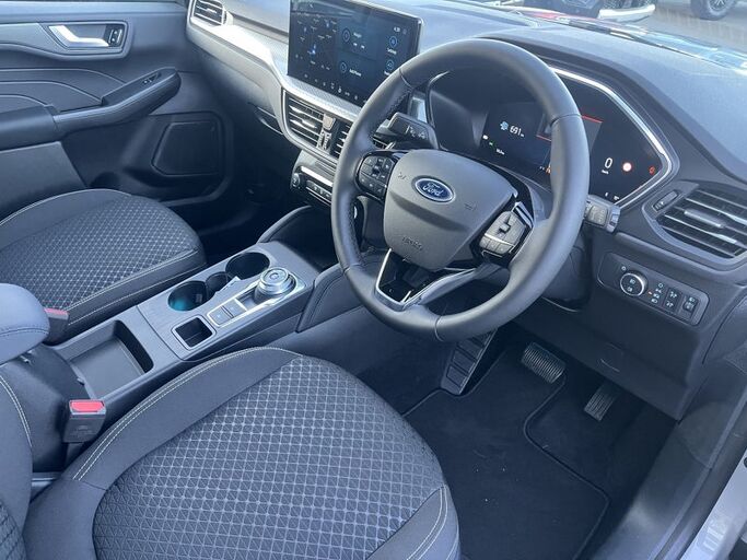 Ford Escape Titanium 2.5 FHEV 2025