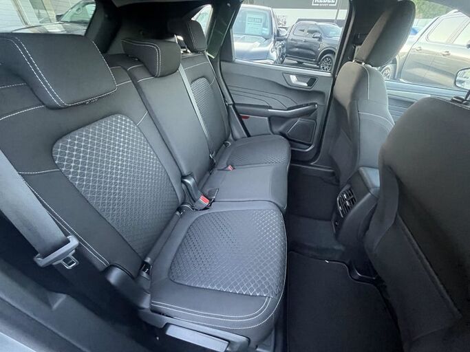 Ford Escape Titanium 2.5 FHEV 2025