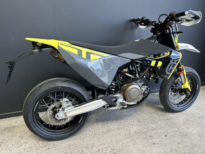 Husqvarna SM701 SUPERMOTARD 701 2024