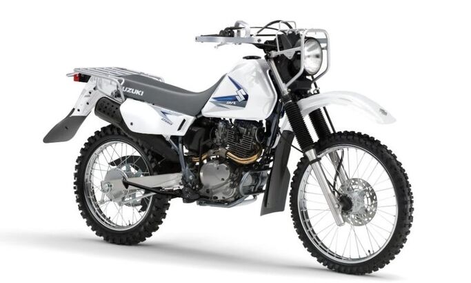Suzuki DR200 0