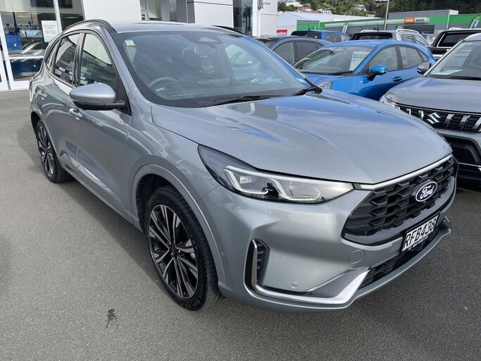 Ford Escape ST-Line X AWD FHEV 2025
