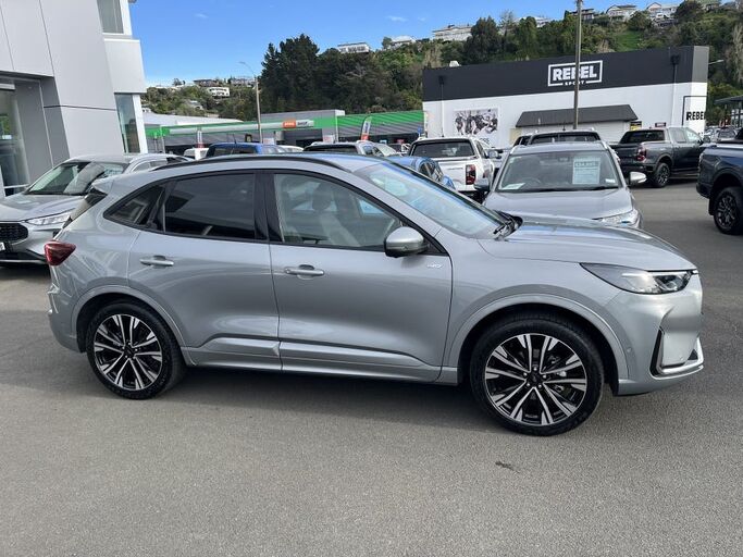 Ford Escape ST-Line X AWD FHEV 2025