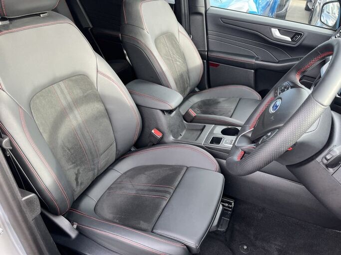 Ford Escape ST-Line X AWD FHEV 2025