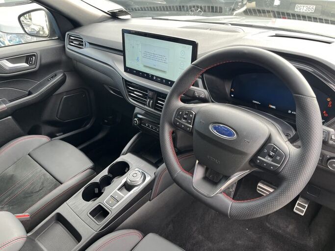 Ford Escape ST-Line X AWD FHEV 2025