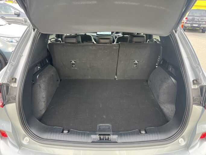 Ford Escape ST-Line X AWD FHEV 2025