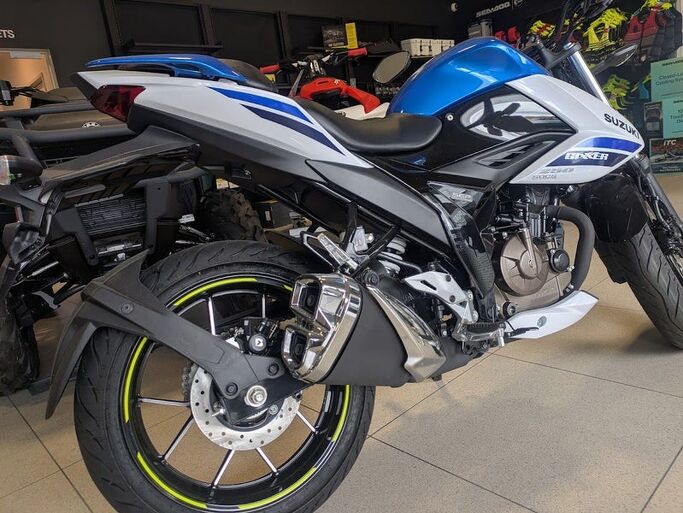 Suzuki GSX250RL Naked, Blue/White 2025