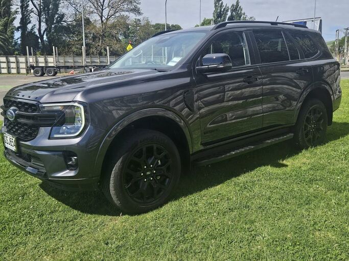 Ford Everest Sport 2.0D/4Wd/10At - Great looking family Suv low ks 2024