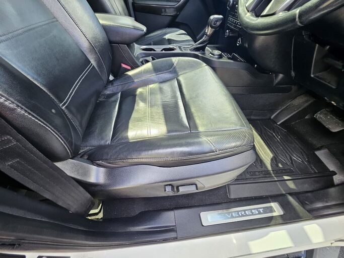Ford Everest Titanium 2.0D/4Wd - sporty 7 seater 4wd just arrived 2019
