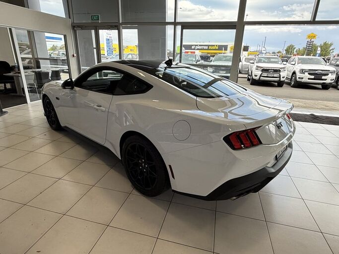 Ford Mustang 5.0L GT 'BLACK EDITION' FASTBACK 10AT 2025