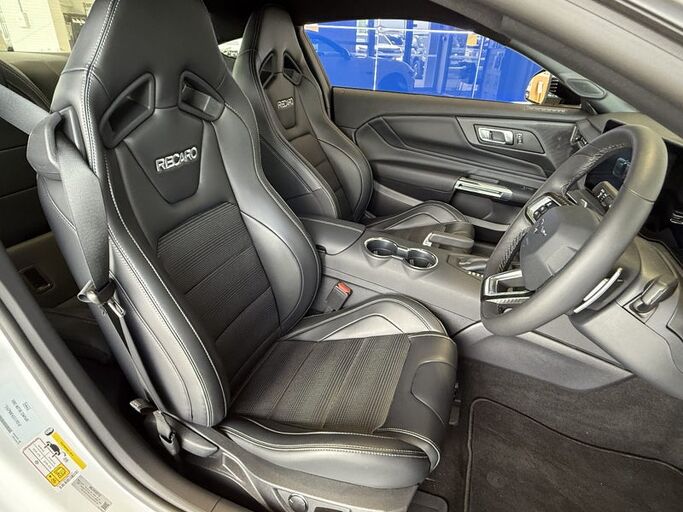Ford Mustang 5.0L GT 'BLACK EDITION' FASTBACK 10AT 2025