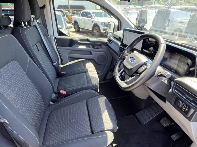 Ford Transit Tourneo Custom 2.0D 2025