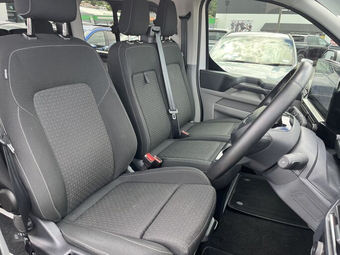 Ford Transit Tourneo Custom 2.0D 2025