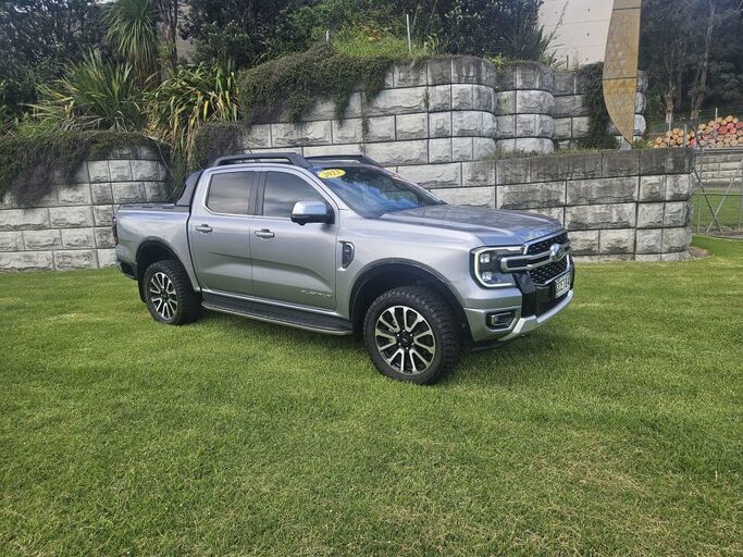 Ford Ranger Platinum 3.0D/4Wd - Top of the line 4wd model 2023