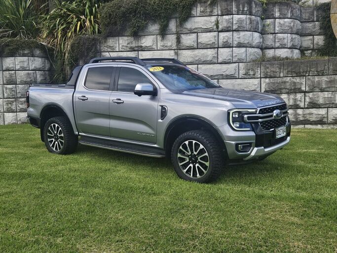 Ford Ranger Platinum 3.0D/4Wd - Top of the line 4wd model 2023