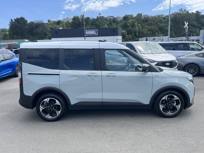 Ford Transit Courier Tourneo 1.0 Petrol 2025