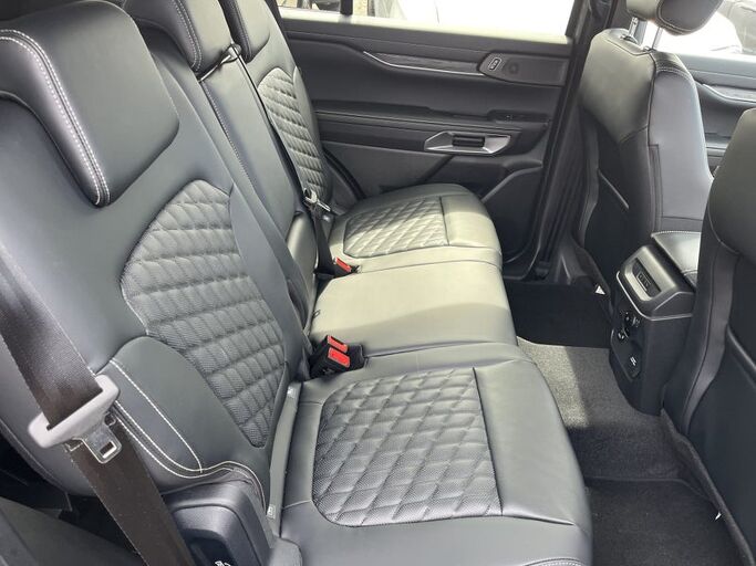 Ford Everest Platinum 3.0D 4WD 2025