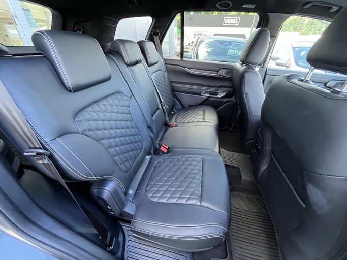 Ford Everest Platinum 3.0D 4WD 2025