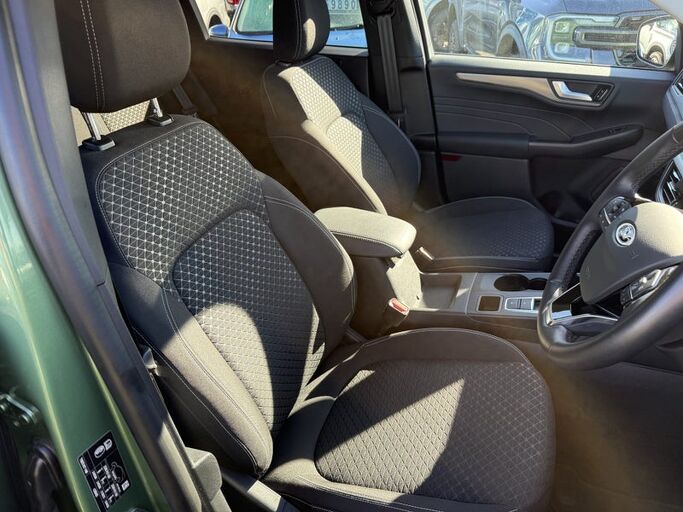 Ford Escape Titanium 2.5L FHEV SUV Auto 2025