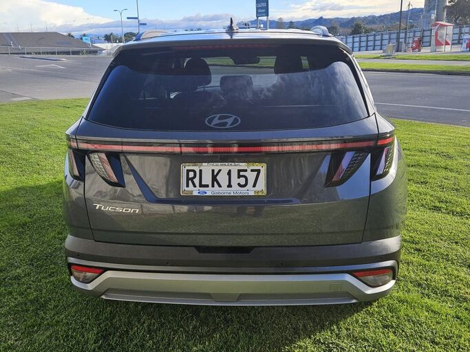 Hyundai Tucson 2.0 Elite 2.0P/6At - Super low ks as new and ready for the o 2025