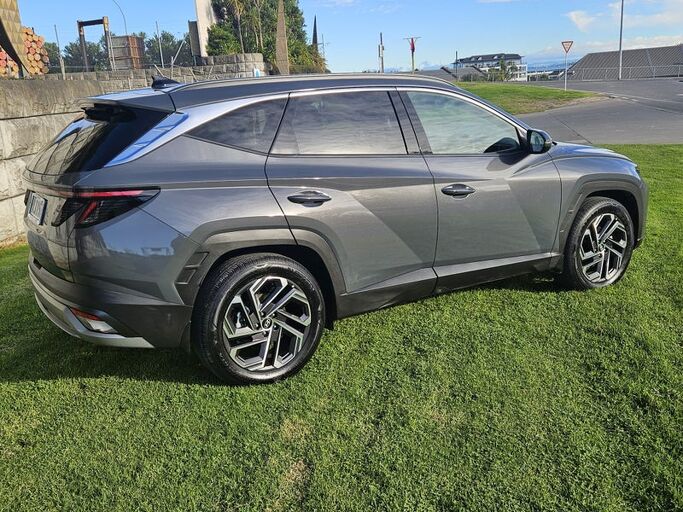 Hyundai Tucson 2.0 Elite 2.0P/6At - Super low ks as new and ready for the o 2025