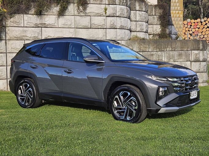 Hyundai Tucson 2.0 Elite 2.0P/6At - Super low ks as new and ready for the o 2025