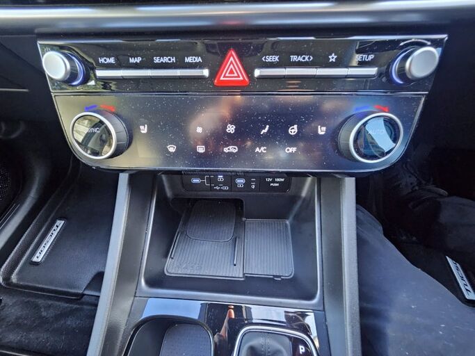 Hyundai Tucson 2.0 Elite 2.0P/6At - Super low ks as new and ready for the o 2025