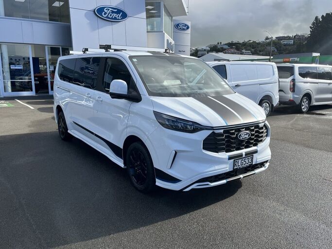 Ford Transit Tourneo Custom Sport 2025