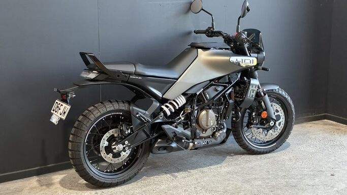 Husqvarna 401 SVARTPILEN  2024