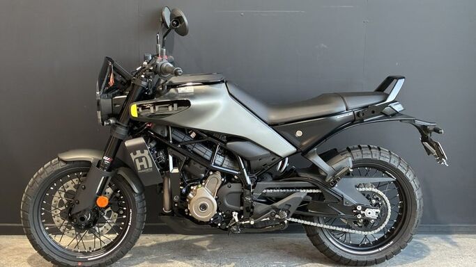 Husqvarna 401 SVARTPILEN  2024