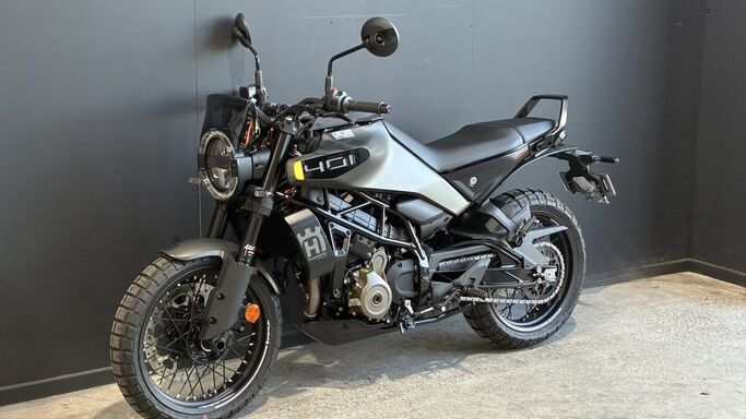 Husqvarna 401 SVARTPILEN  2024