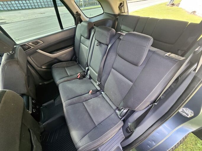 Ford Everest Trend 3.2D/4Wd/6At - Big bold 7 seater and built for anythin 2016