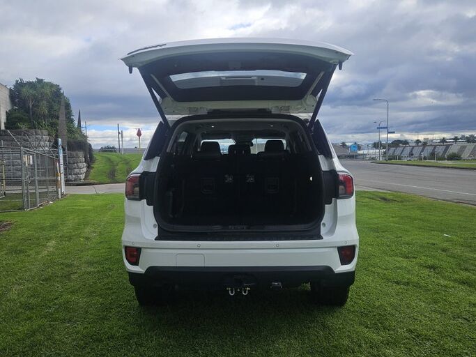 Ford Everest Sport 2.0D/4Wd/10At - Save thousands of $$$ today as new co 2026