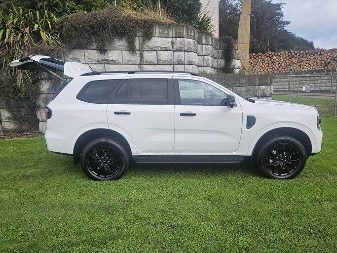 Ford Everest Sport 2.0D/4Wd/10At - Save thousands of $$$ today as new co 2026
