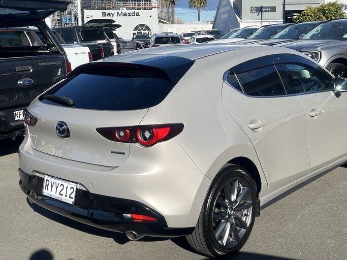Mazda 3 E Skyactiv G 2023