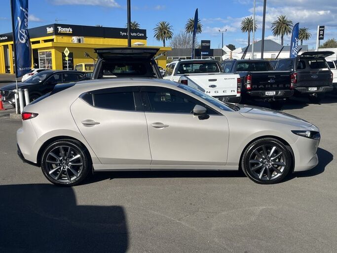 Mazda 3 E Skyactiv G 2023