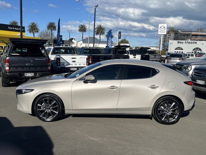 Mazda 3 E Skyactiv G 2023