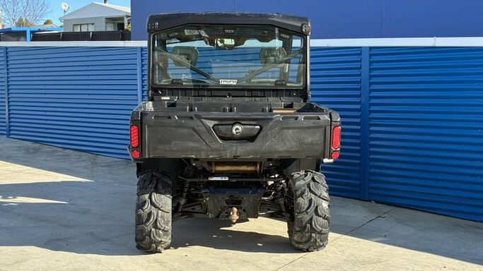 Can-Am HD9 UX  2023