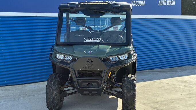 Can-Am HD9 UX  2023