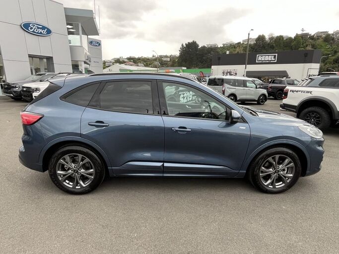 Ford Escape ST-Line FHEV 2.5Ph 2023